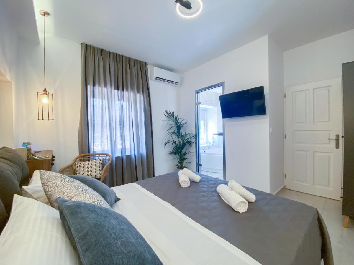 Camara Suite Poros Town Buitenkant foto